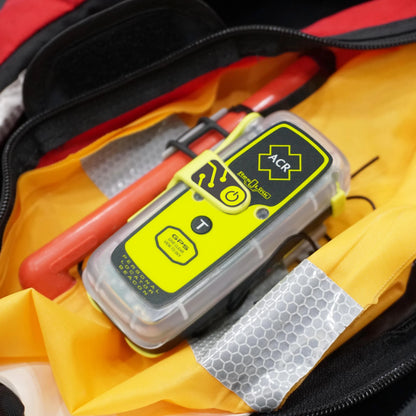 ACR ResQLink 400 PLB bevestigd aan een reddingsvest